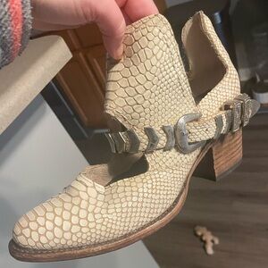 FREEBIRD by Steven (rare classic) BLADE booties in White Snake